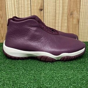 Nike AR0726-600 Air Jordan Future Sneakers Women's Sz 8